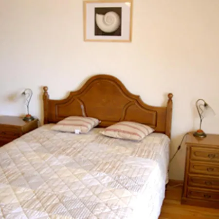 Villa Coastal Serenity Villa: Beachfront Retreat With Pool And Sea Views *