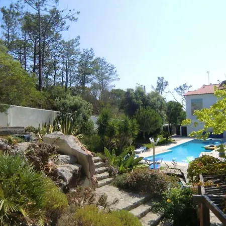 Coastal Serenity Villa: Beachfront Retreat With Pool And Sea Views * Pataias
