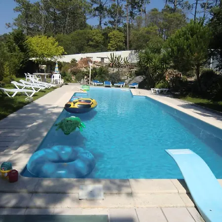 Villa Coastal Serenity Villa: Beachfront Retreat With Pool And Sea Views Pataias